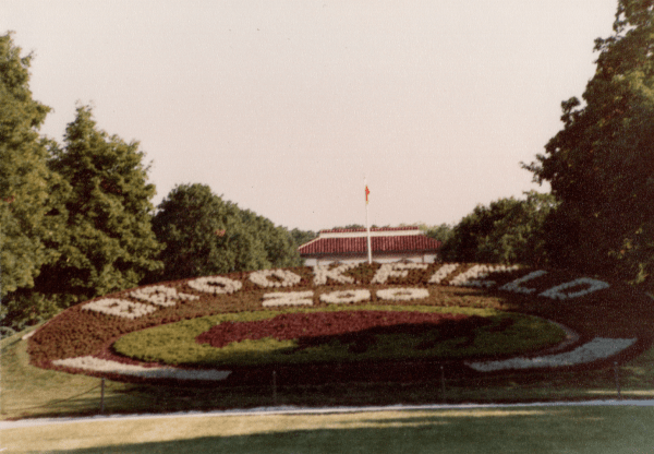 Entrance__Brookfield Zoo.png