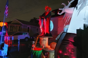 Featured Photo + Video: The 24 Hours of Halloween – Hour of 11 am: Hybrid Horror House