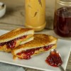 food sandwich peanut butter and jelly__LUNAPIC.jpg