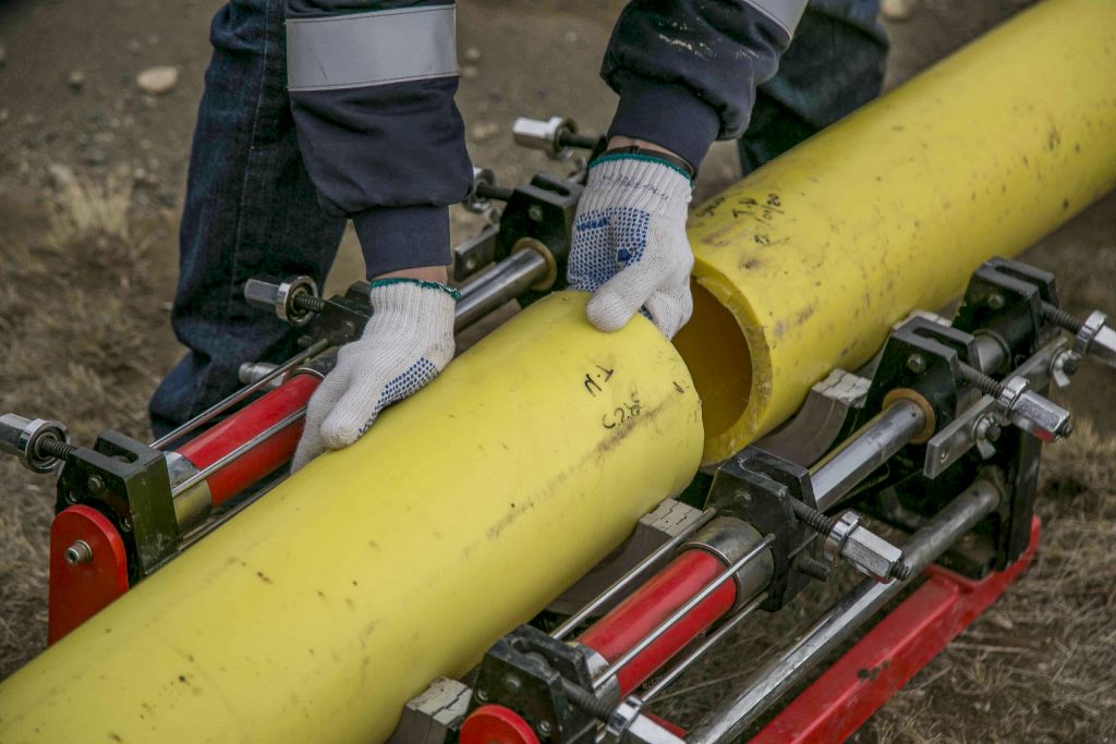 a-person-holding-yellow-pipes-9389356 plumber_1682788902.jpeg Jan Zakelj at Pexels