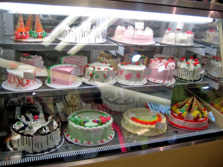 Baskin Robbins cakes.jpg
