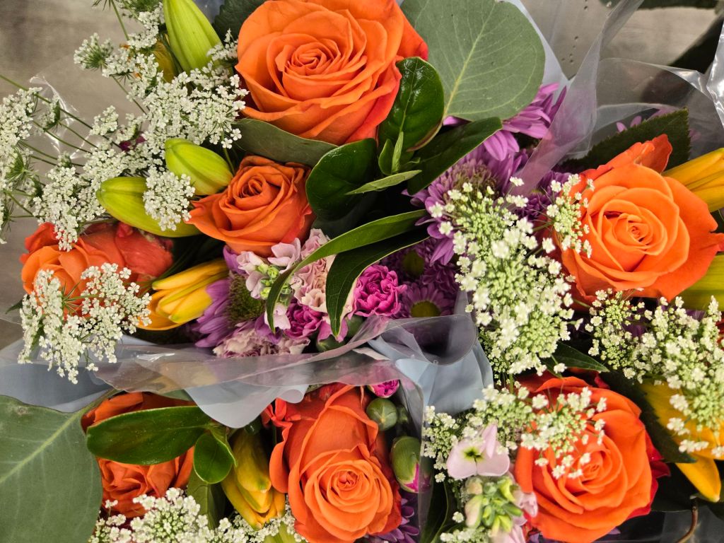 Featured Photo: Easter Flower of the Day ’25 – Bouquet #4