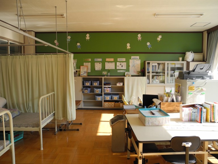Jinego Elementary School nurses office back.jpg