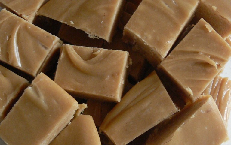 peanut butter fudge.jpg
