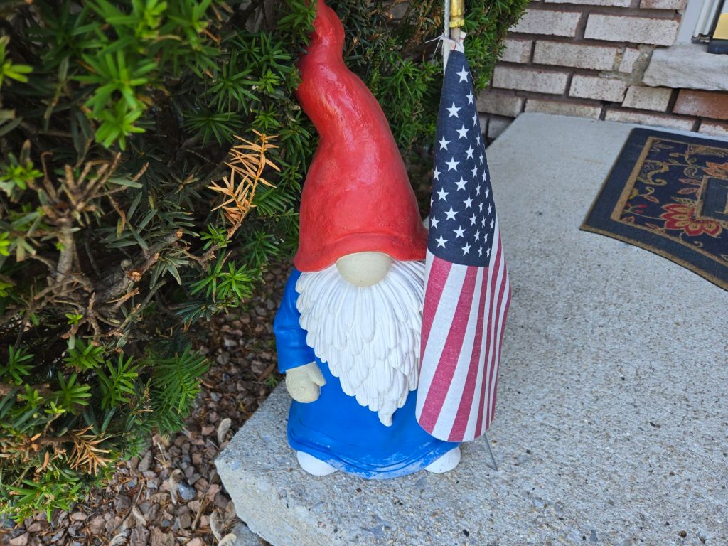 Featured Summer Holiday Photos: Independence Day 2025 – Style & Prestige with a Patriotic Garden Gnome for Independence Day