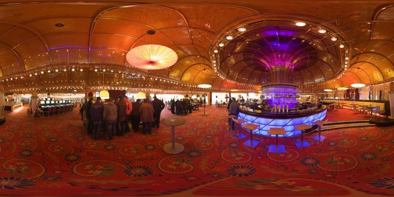 Casino Velden Panorama.jpg