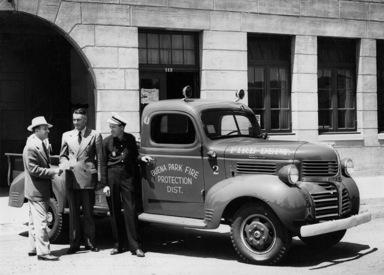 Buena Park Fire Protection District truck, 1941.jpg