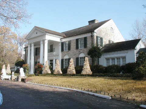 Graceland Estate in Memphis, Tennessee.jpg