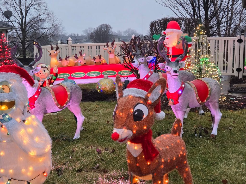 Featured Photo + Video: The 25 Days of Christmas – Day 24: Yuletide on Mansfield Drive, Tinley Park