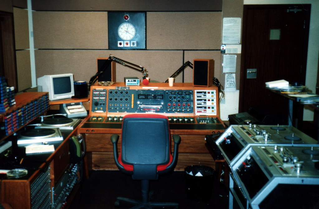 Happy National Disc Jockey Day – 2026 + Radio