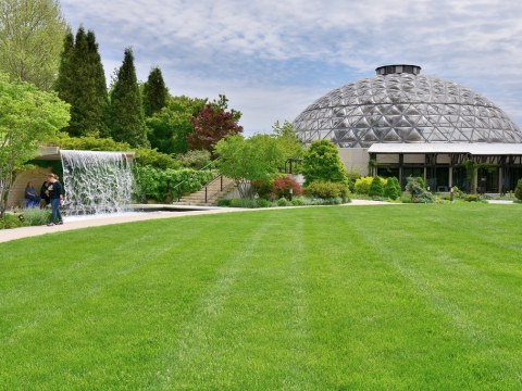 Des Moines Botanical Garden.jpg